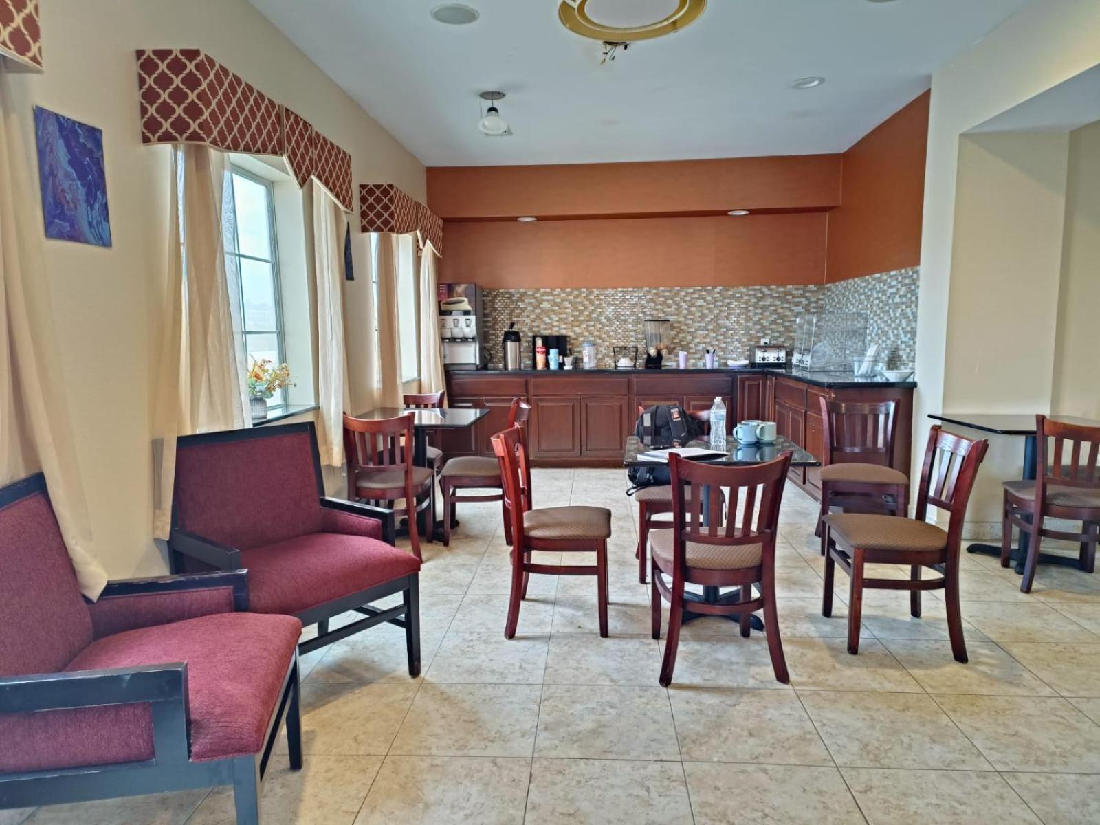 Westwood Inn By Oyo Gonzales Tx Екстер'єр фото